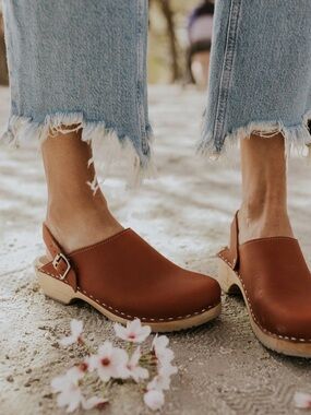 MIA Alma Clogs from Free People Cognac Brown Leather Boho 37 Ankle Strap FAIR